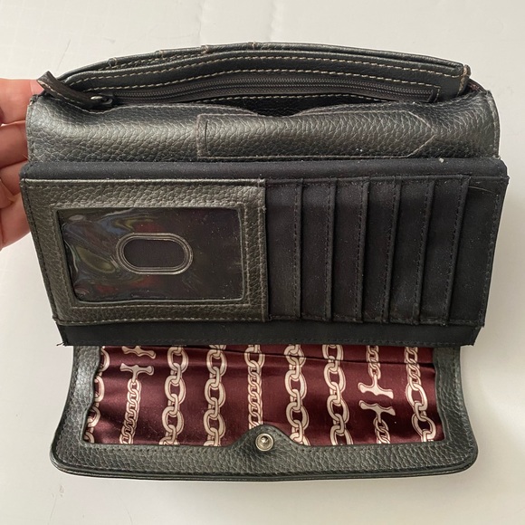 Clarks Pebble Leather Metallic Silver Gray Tri-Fold Wallet - Picture 11 of 11